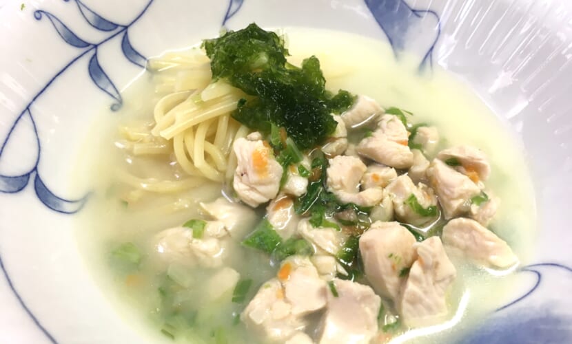 チキンとあおさのりの豆乳スープパスタ（cat）